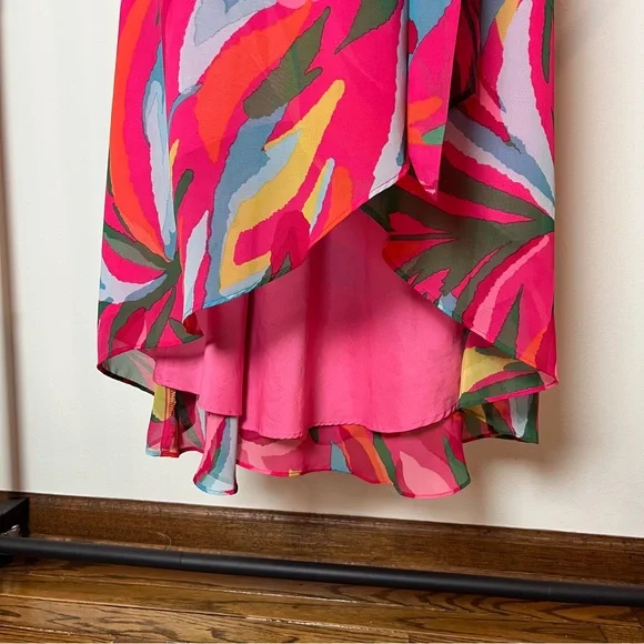 Vince Camuto Pink Tropical Print Wrap Midi Beach Vacation Wedding Event Dress - Picture 9 of 13